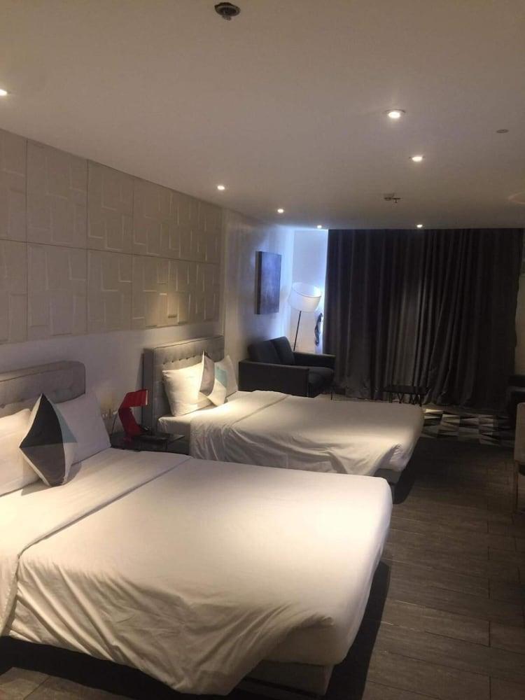 ซิตี้ พาร์ค โฮเต็ล มะนิลา Hotel ตากิก ภายนอก รูปภาพ